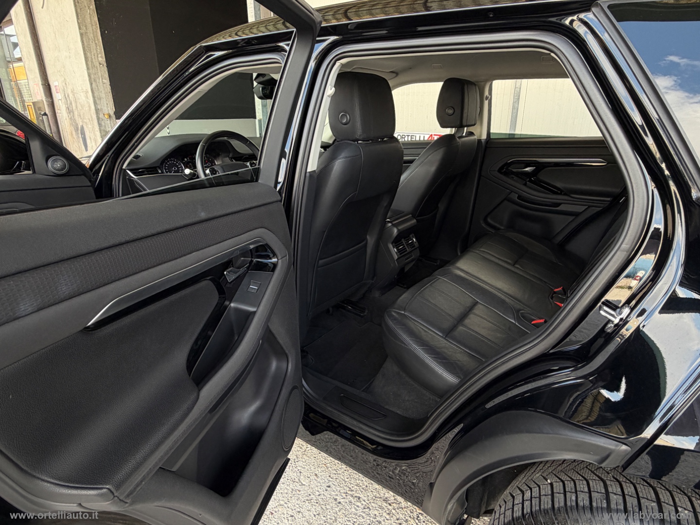 RR Evoque 2.0D 150 CV AWD Auto S - immagine 27
