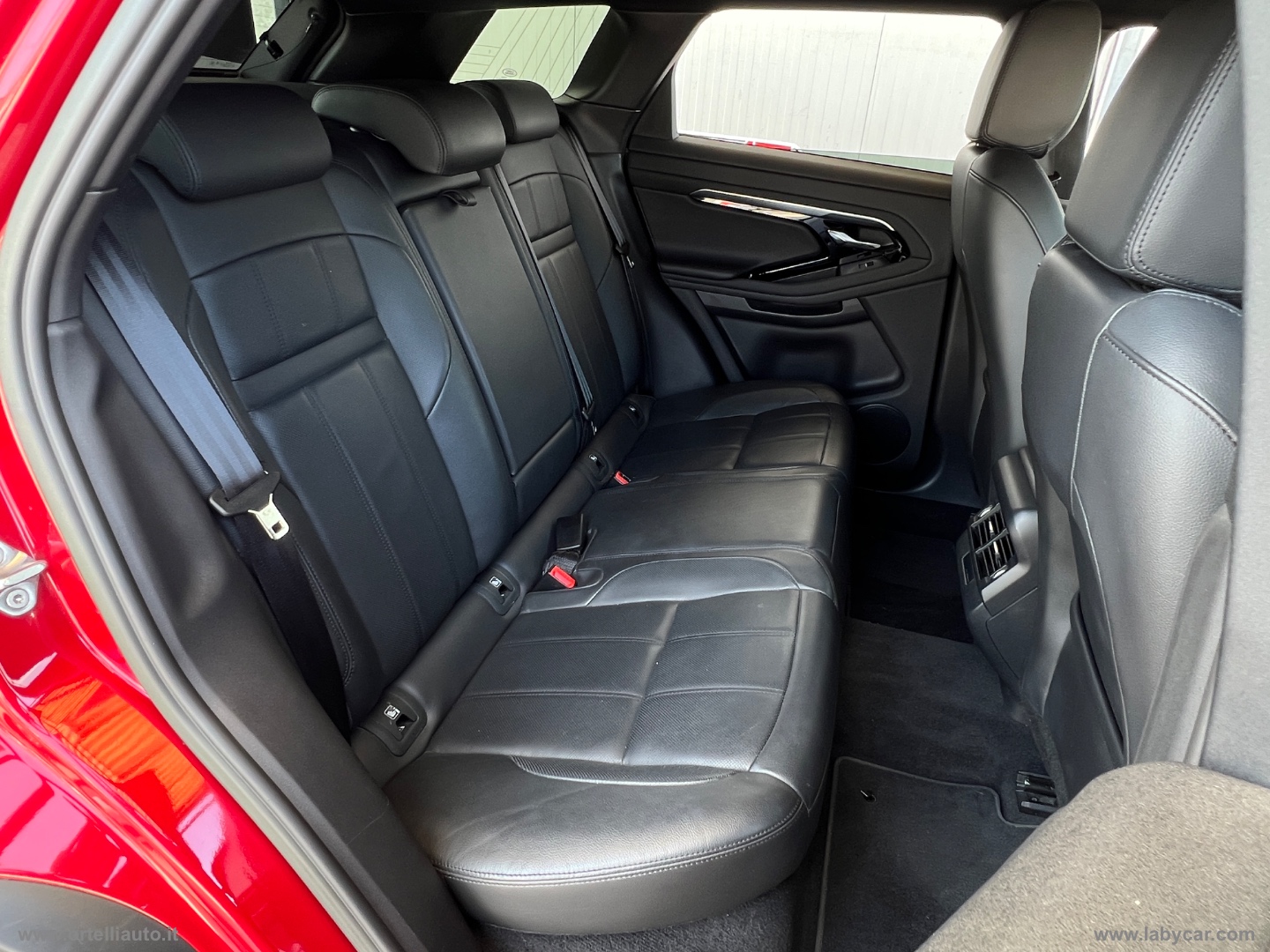 RR Evoque 2.0D I4 163 CV AWD Auto R-D. S - immagine 27