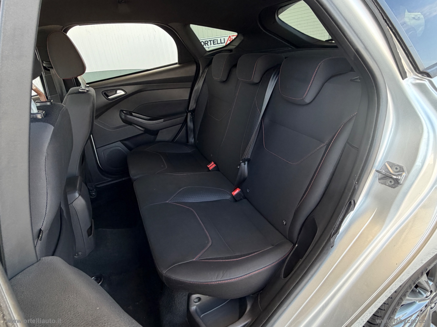 Focus 1.5 EcoBlue 120CV 5p. ST Line - immagine 27