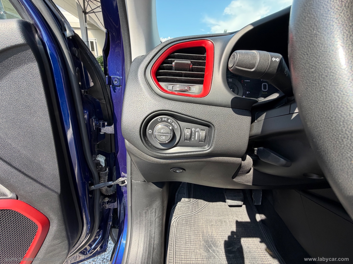 Renegade 1.3 T4 PHEV 4xe Trailhawk - immagine 27