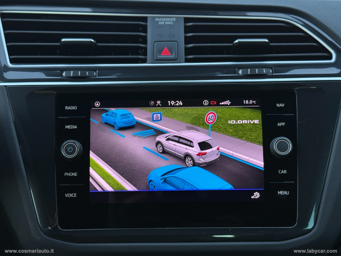 Tiguan 2.0 TDI 150CV DSG R-Line 2023 LUCI AMBIENTE - immagine 27
