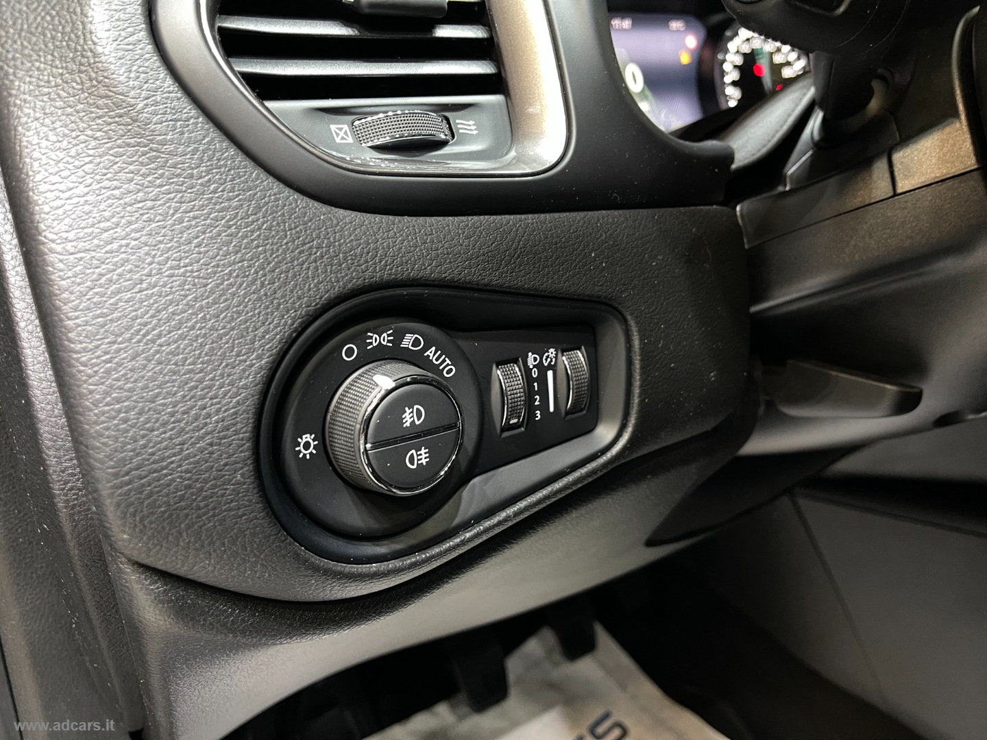 Renegade 1.0 T3 Limited *NEOPATENTATI*BENZINA* - immagine 27