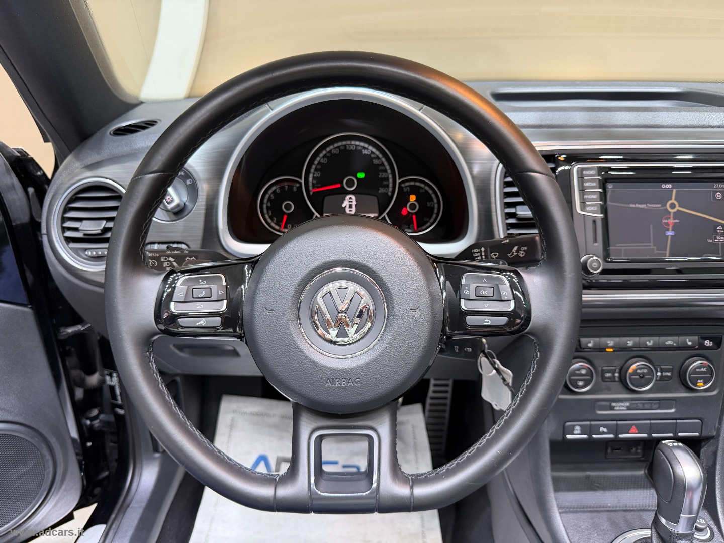 Maggiolino Cabrio 1.2 TSI Design BMT DSG Allstar *BOOK SERVICE VW* - immagine 27