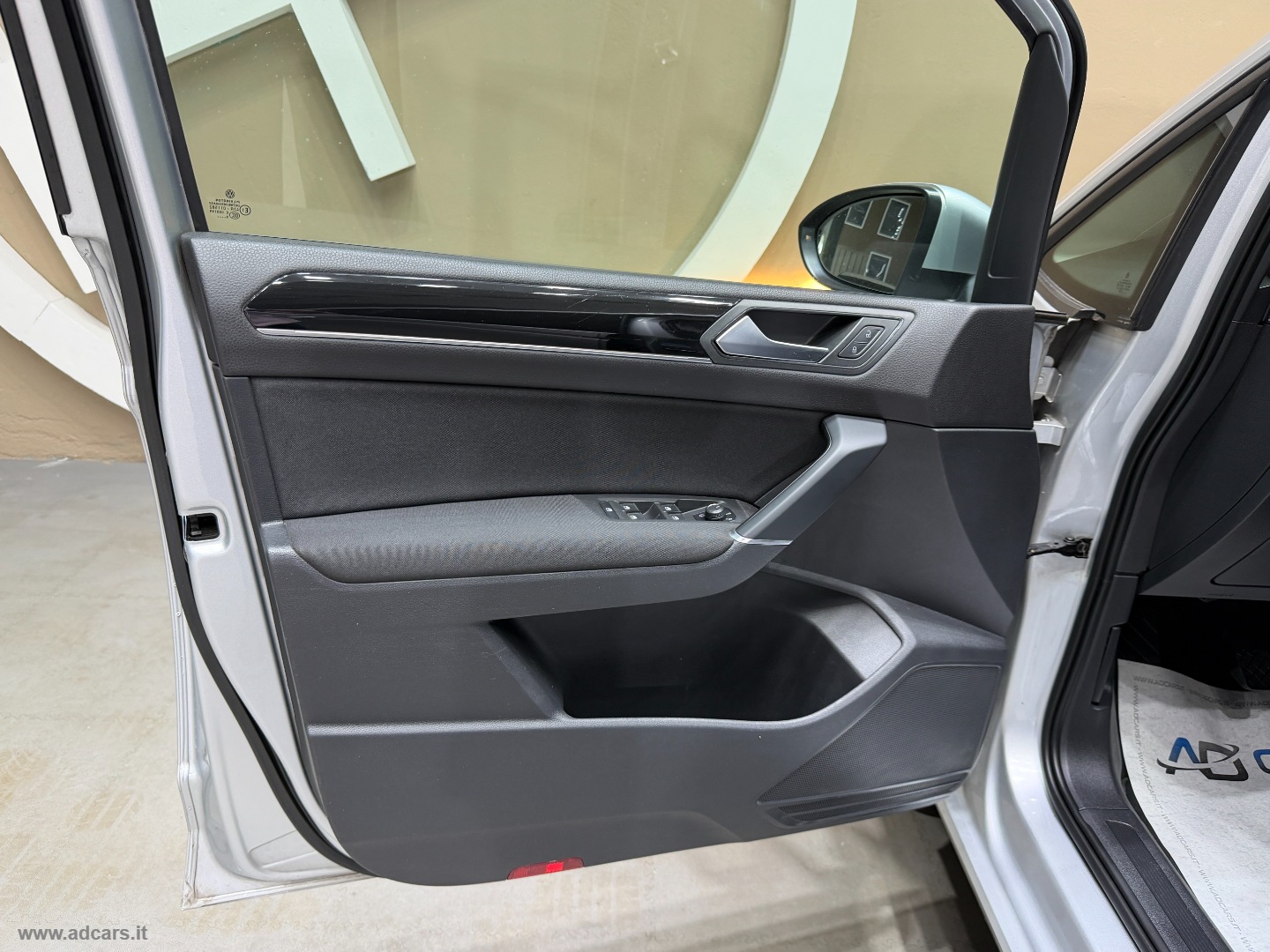 Touran 1.6 TDI Comfortline BMT *7 POSTI*SENSORI*NAVI* - immagine 27