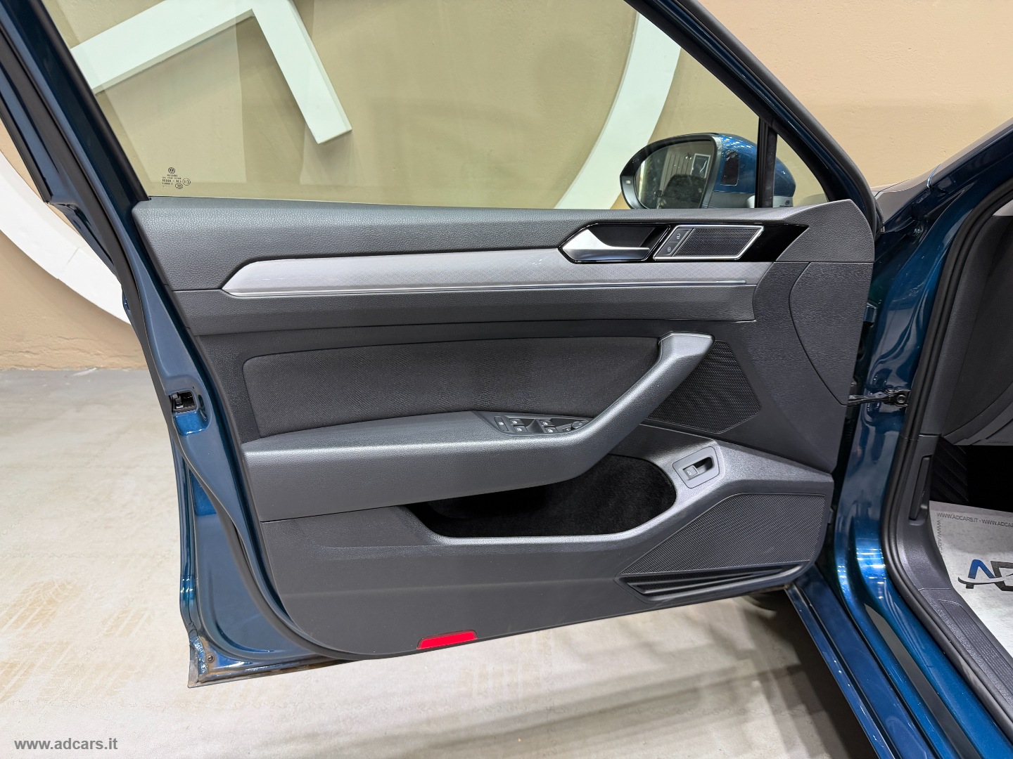 Passat Var. 2.0 TDI EVO DSG Business *CAMBIO AUT.*CLIMA 3 ZONE* - immagine 27