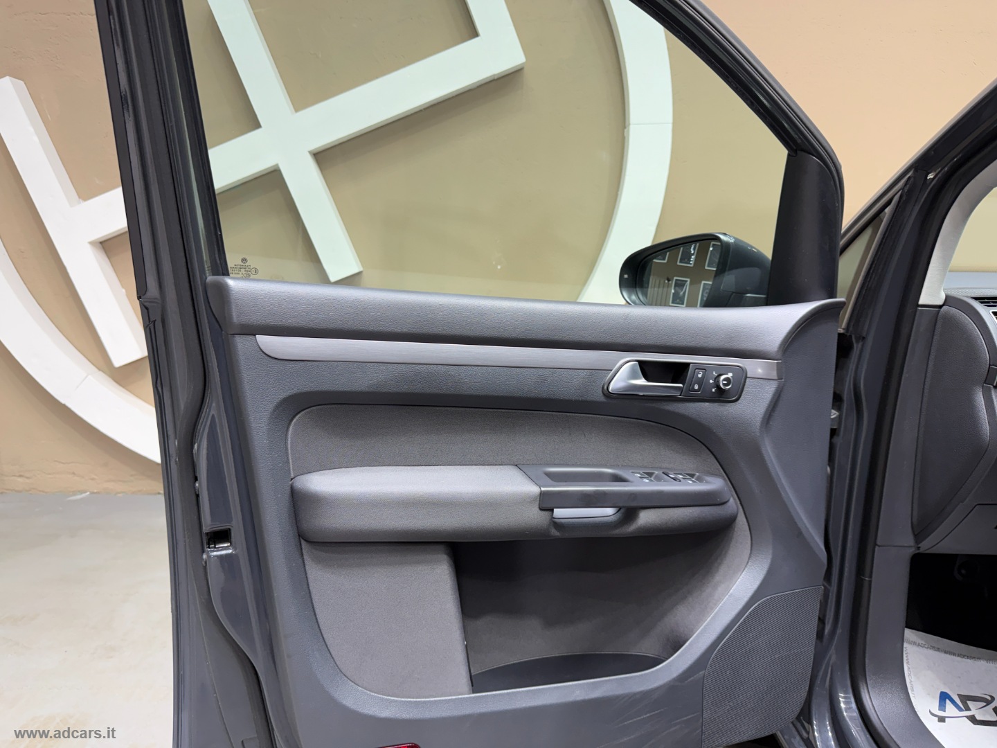 Touran 2.0 TDI 150 CV DSG Business BMT - immagine 27