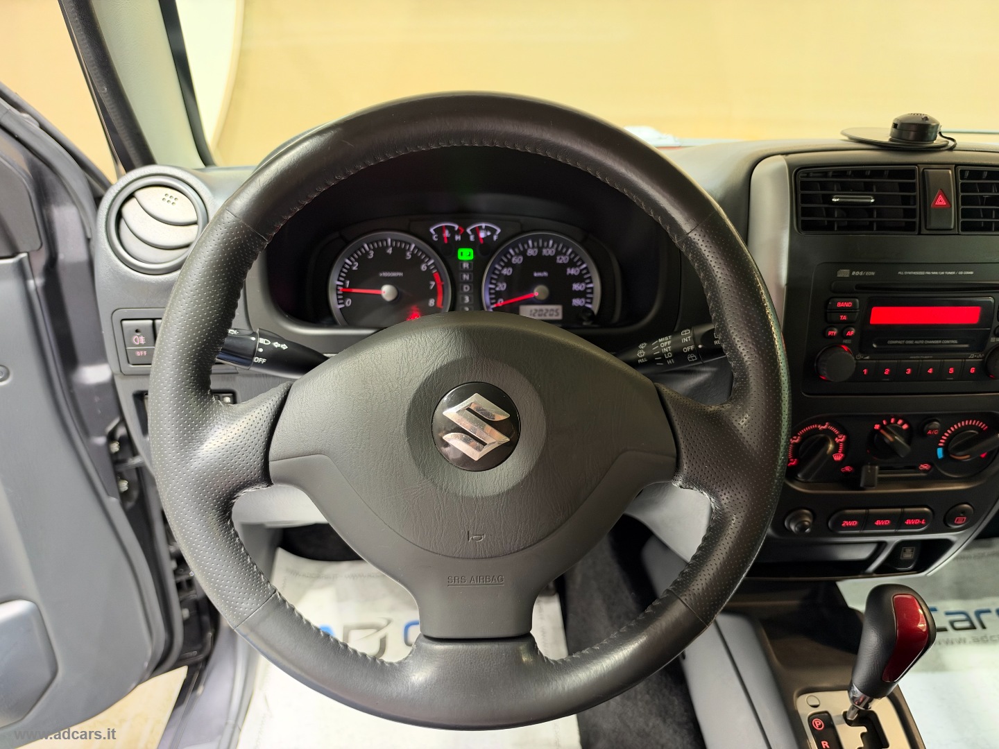Jimny 1.3 4WD A/T Evolution *GPL*CAMBIO AUT.*SENSORI* - immagine 27