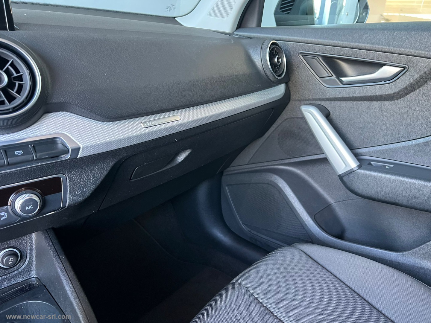 Q2 30 TDI S tronic - immagine 27