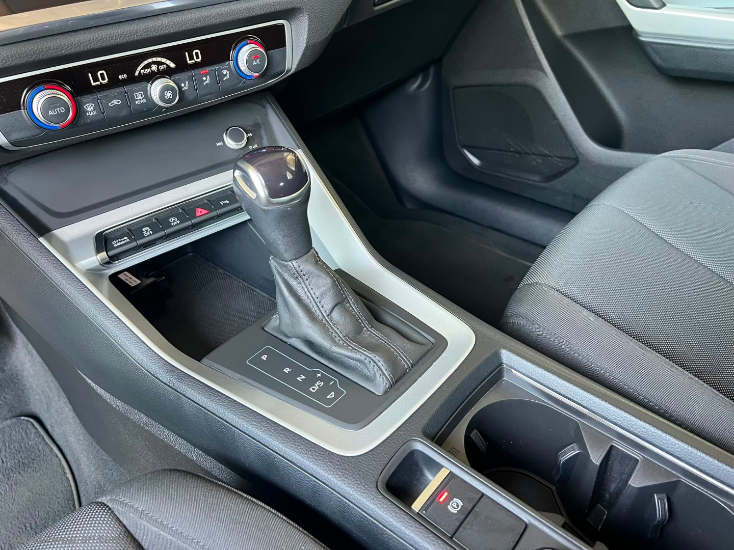 Q3 SPB 35 TDI S tronic Identity Black - immagine 27