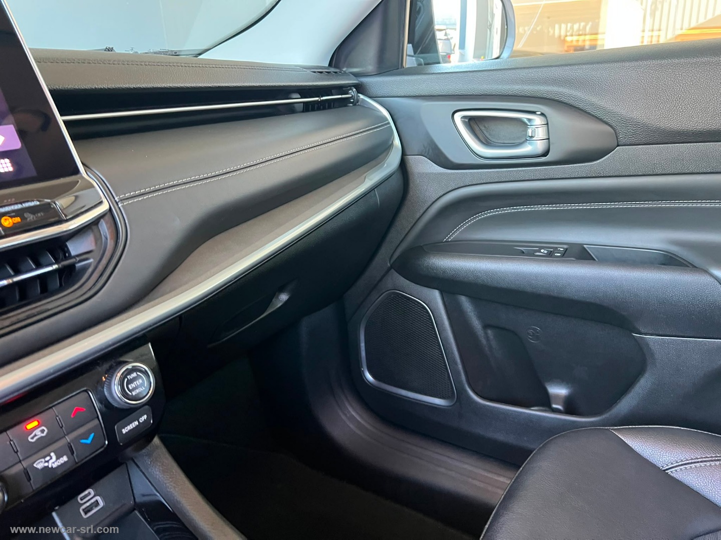 Compass 1.5 T4 130CV MHEV 2WD Business - immagine 27