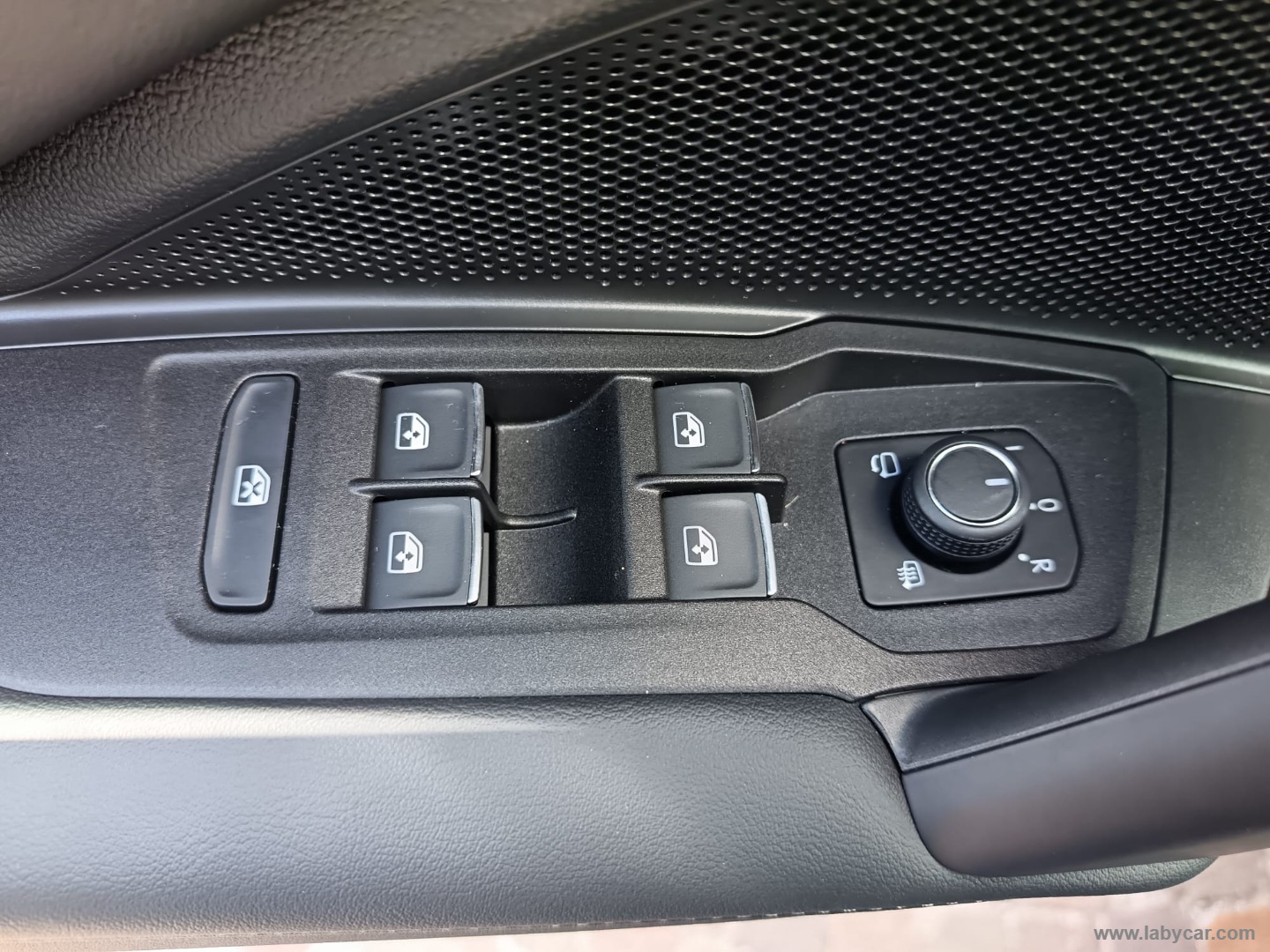 Tiguan 2.0 TDI 150 CV EVO DSG Elegance - immagine 27