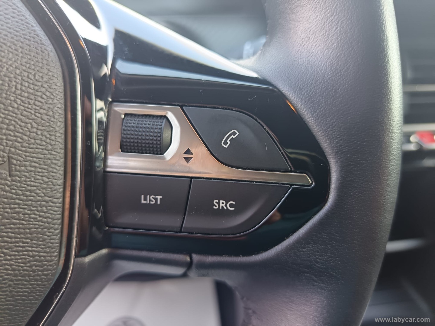 Peugeot 2008 BlueHDi 110 S&S Active - Immagine 27