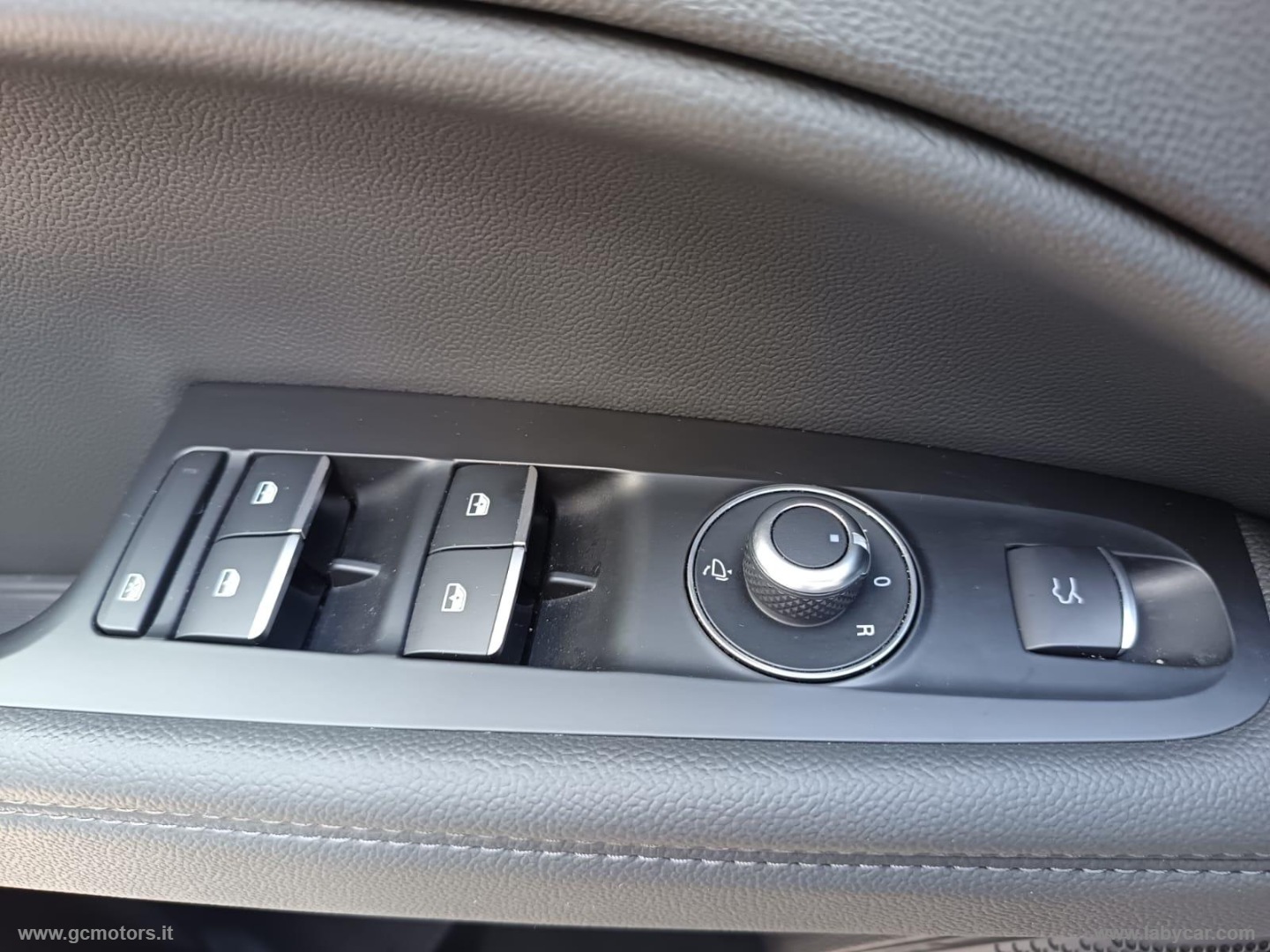 Alfa Romeo Stelvio Stelvio 2.2 T.d. 160CV AT8 RWD Sprint - Immagine 27