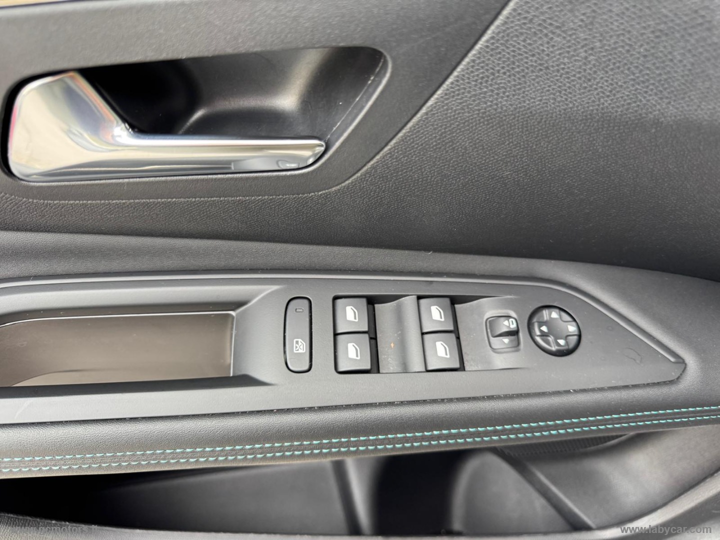 Peugeot 3008 3008 PureTech Turbo 130 S&S Allure Pack - Immagine 27