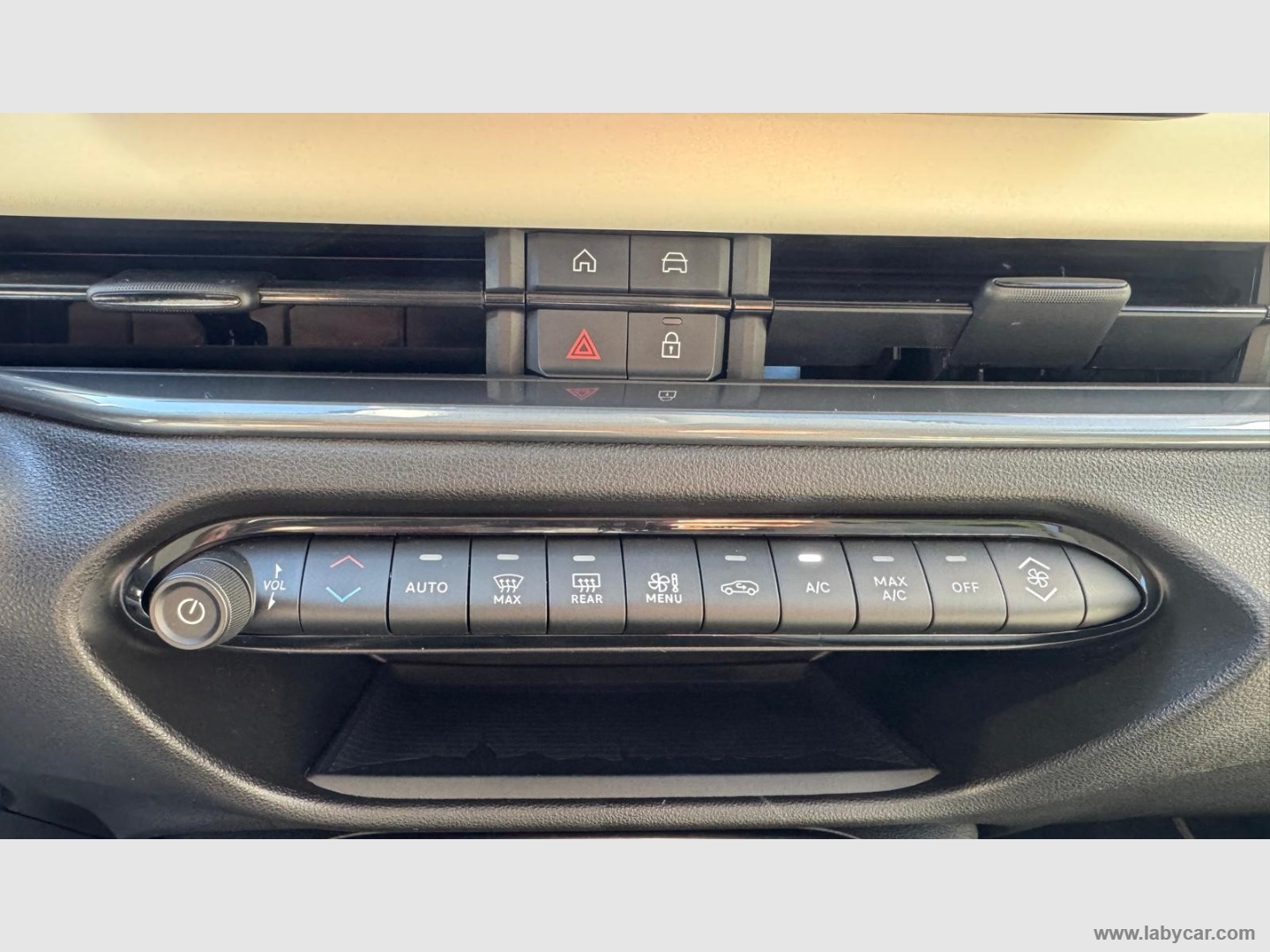 Fiat 600 Hybrid 136 CV DCT MHEV La Prima - Immagine 27