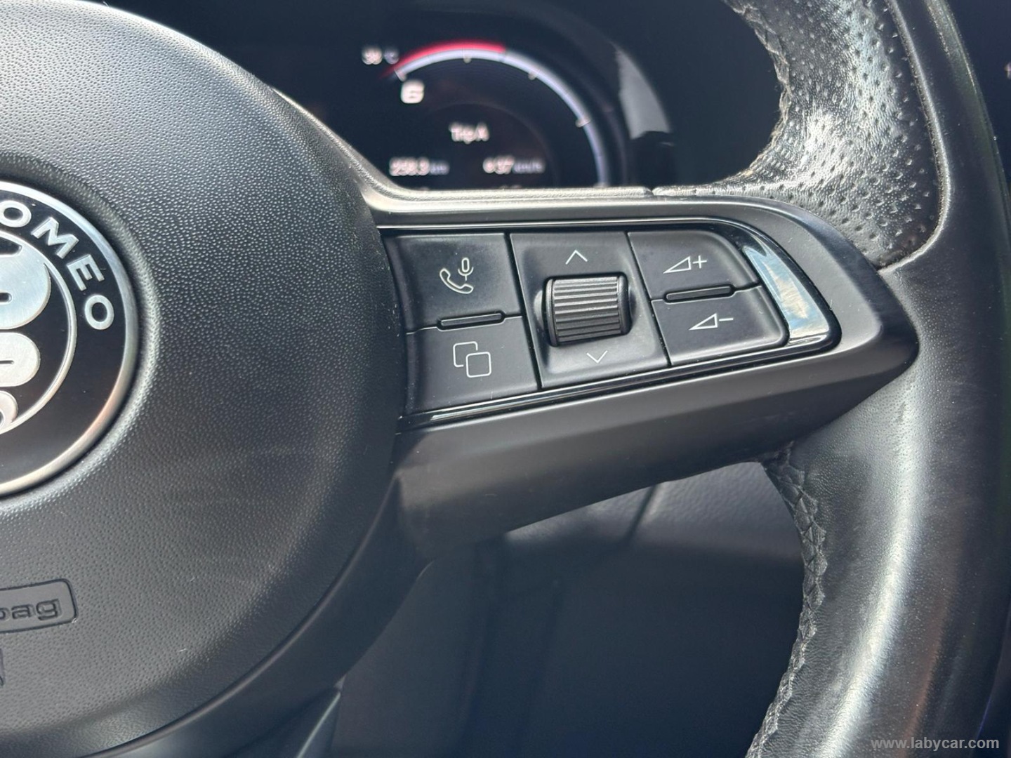 Alfa Romeo Stelvio 2.2 T.diesel 210CV AT8 Q4 Sprint - Immagine 27