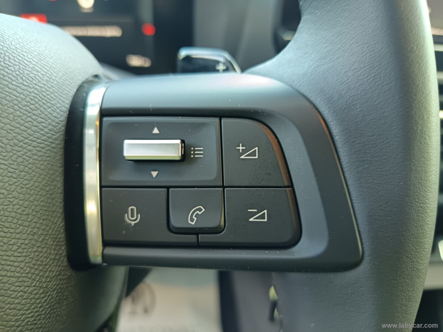 Citroën C4 Hybrid 145 e-DCS6 Plus - Immagine 27