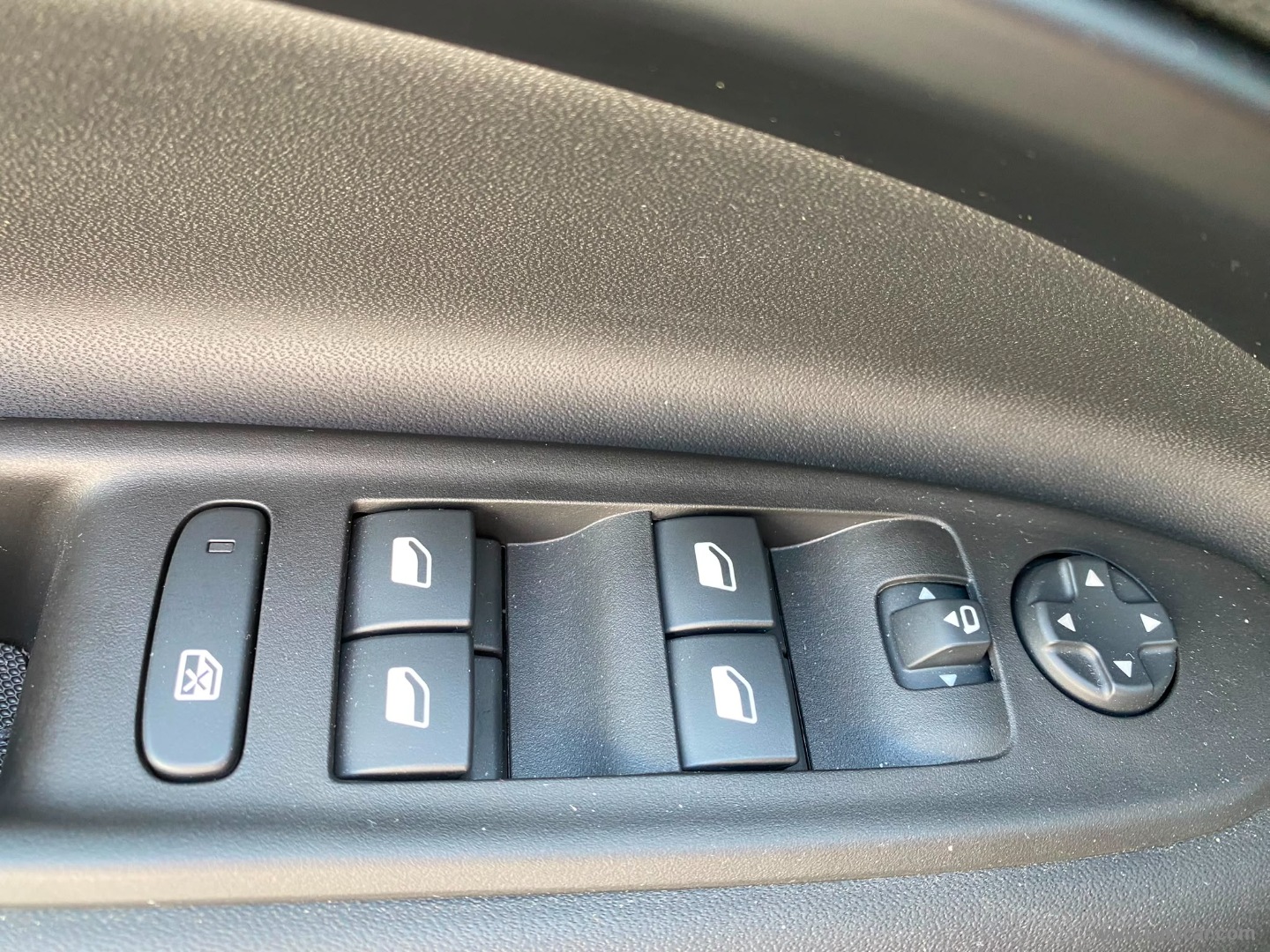 Alfa Romeo Junior 1.2 145 CV Hybrid eDCT6 Speciale - Immagine 27