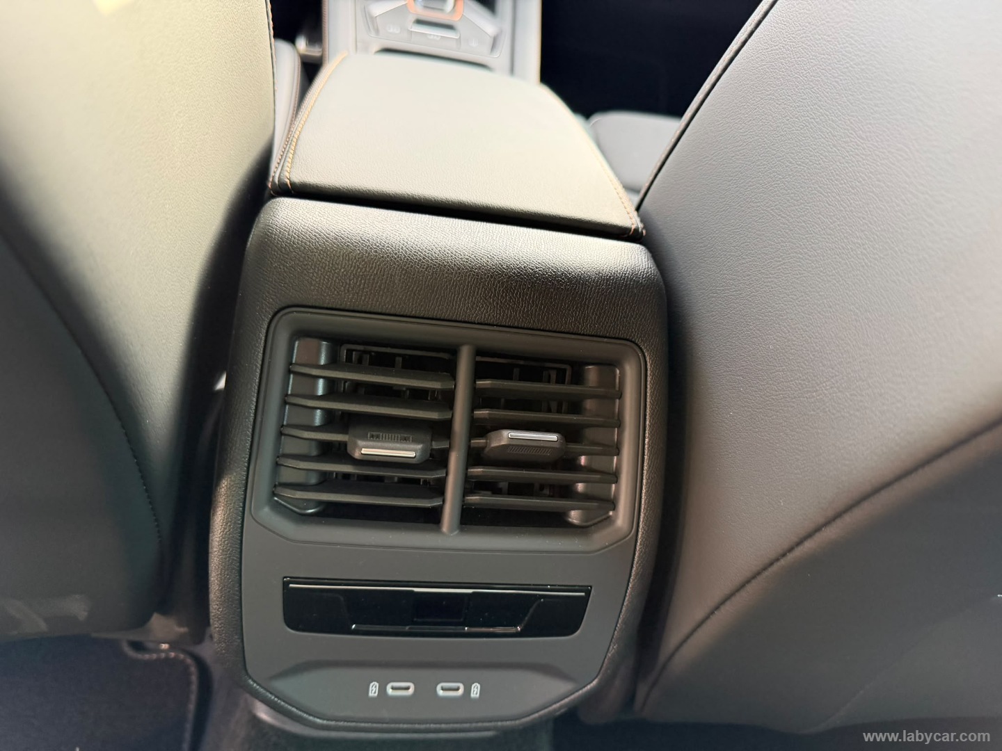 CUPRA Formentor 1.5 e-Hybrid DSG Business - Immagine 27