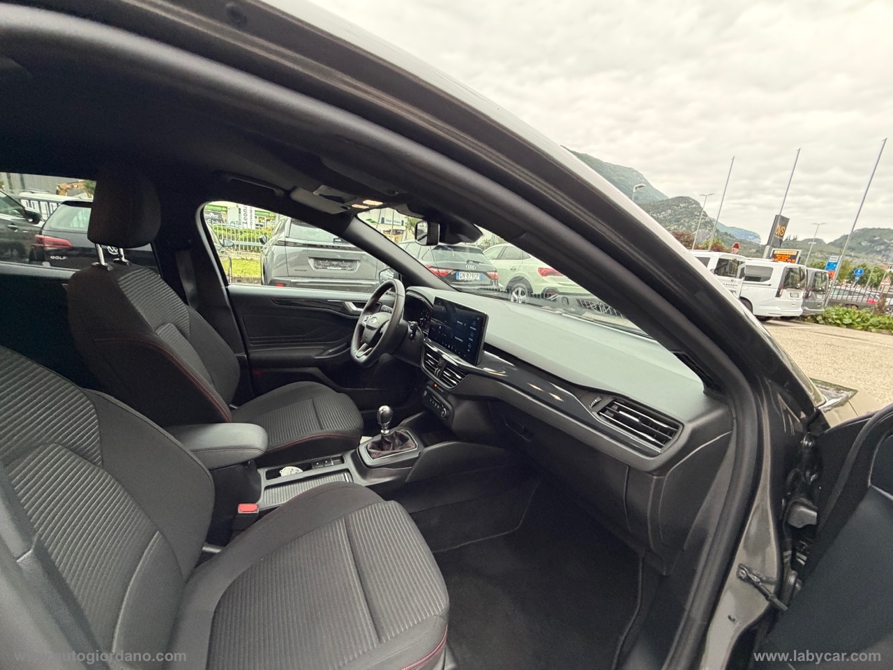 Focus 1.0 EcoBoost Hybr.125 5p.ST LINE SYNC 4 NAVIGATION TOUCH 13.2 - immagine 27