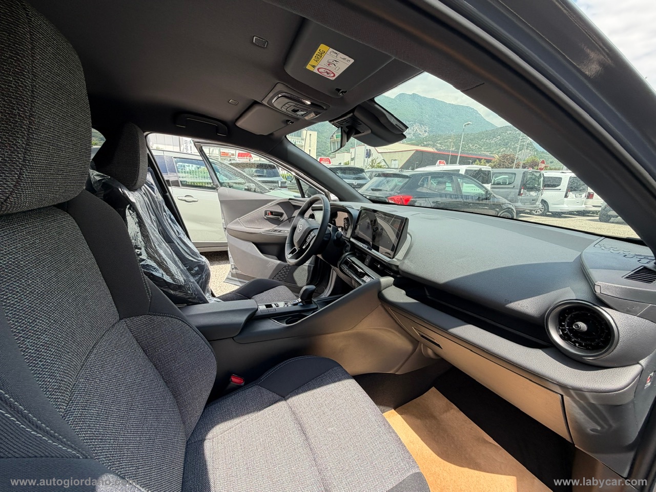 C-HR 1.8 HV Trend - immagine 27