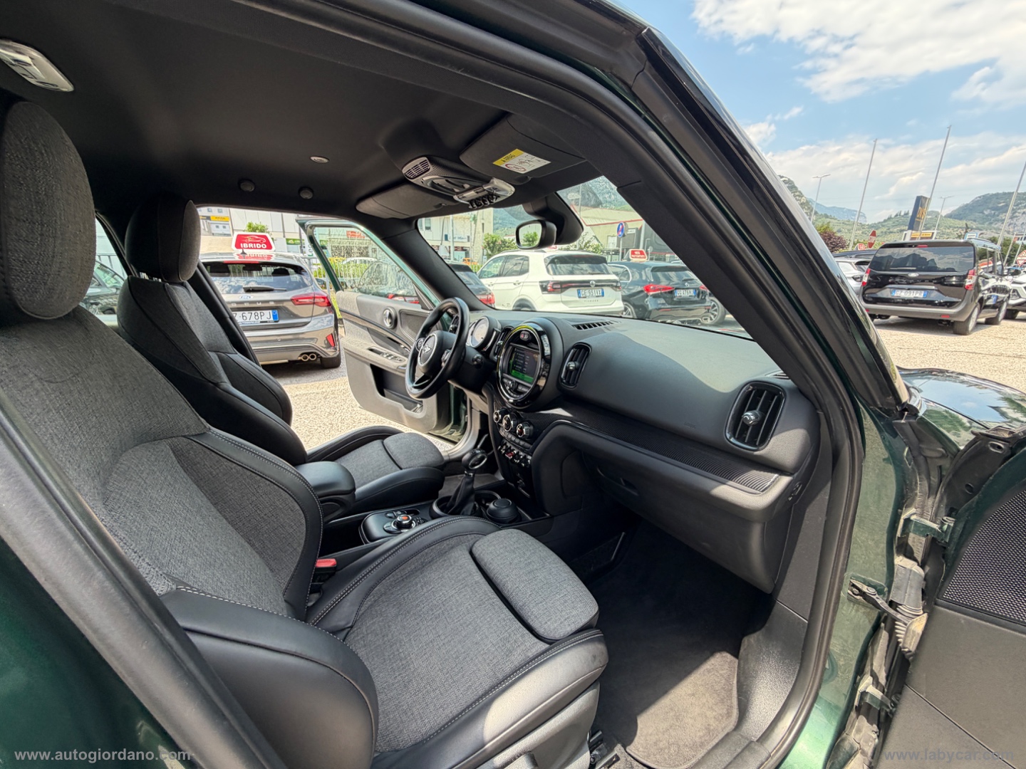 Mini Cooper Business Countryman Aut. 4X4 - immagine 27