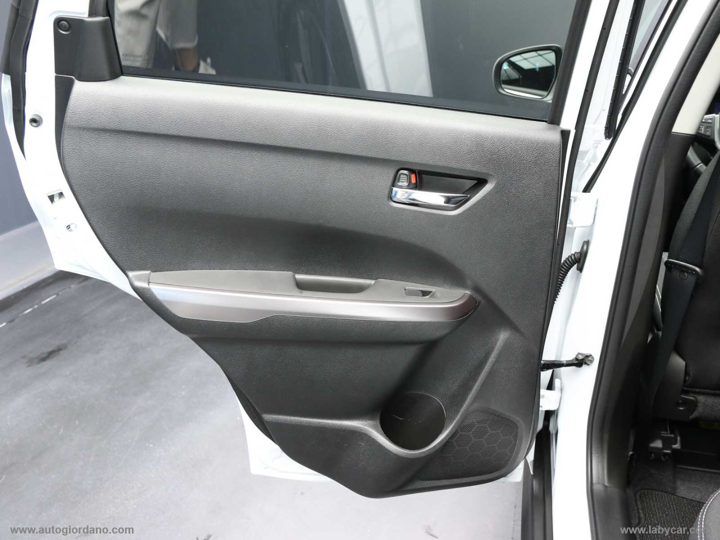 Vitara 1.4 Hybrid 4WD AllGrip Cool+ - immagine 27