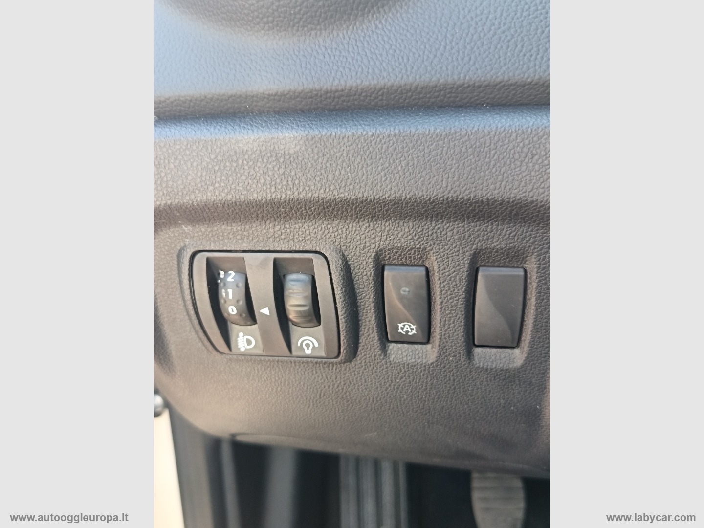 Captur TCe 12V 90 CV Business - immagine 27