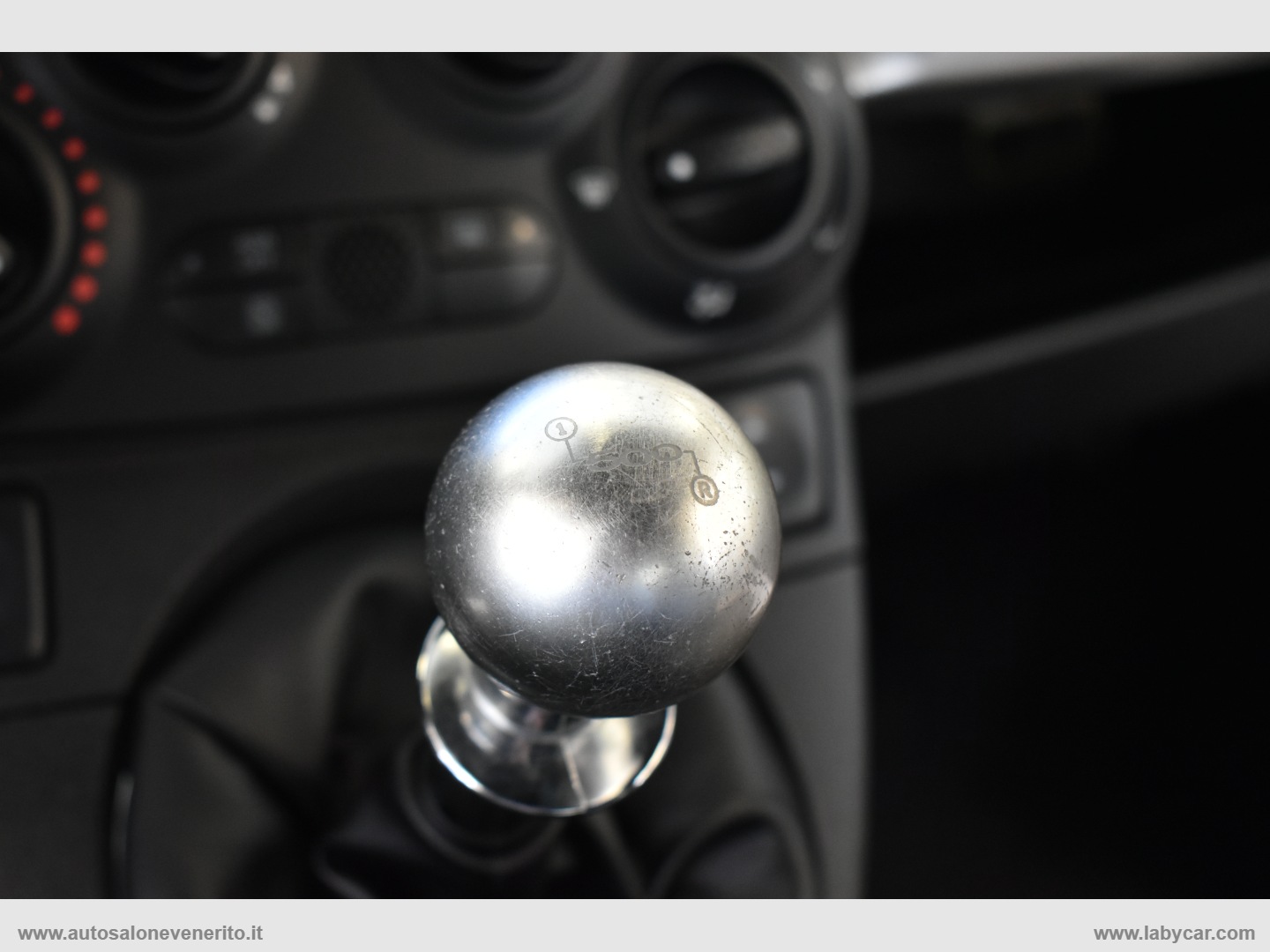 500 0.9 TwinAir Turbo Matt Black - immagine 27