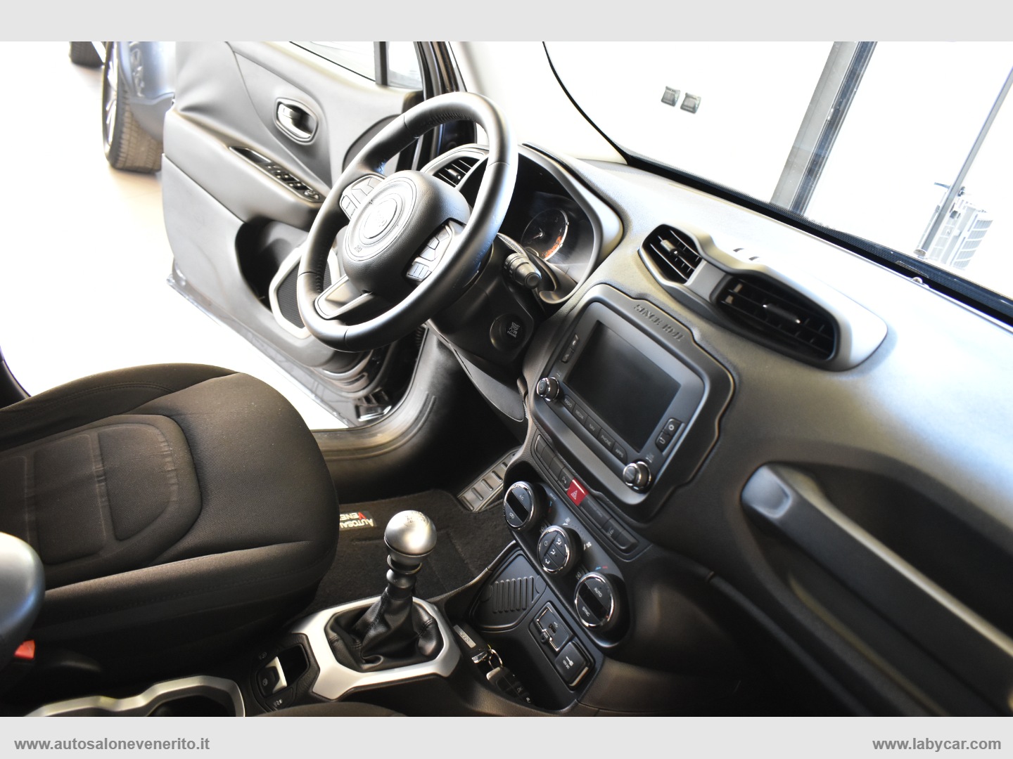 Renegade 1.6 Mjt 120CV Limited - immagine 27