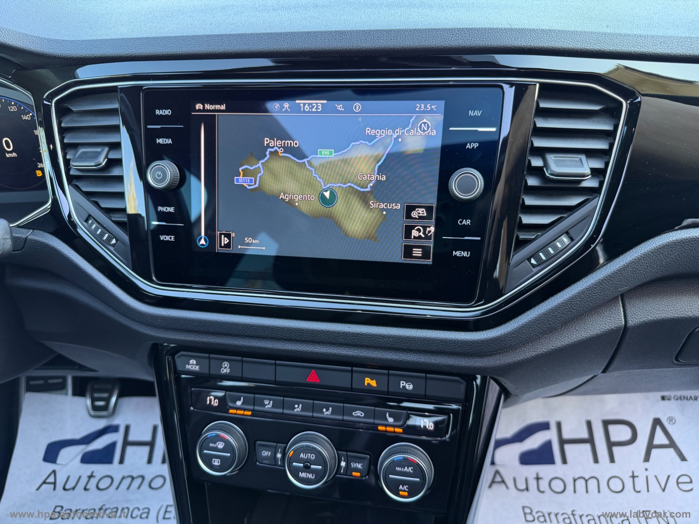 T-Roc 1.5 TSI 150CV SPORT LED NAVI TETTO RETROCAMERA - immagine 27