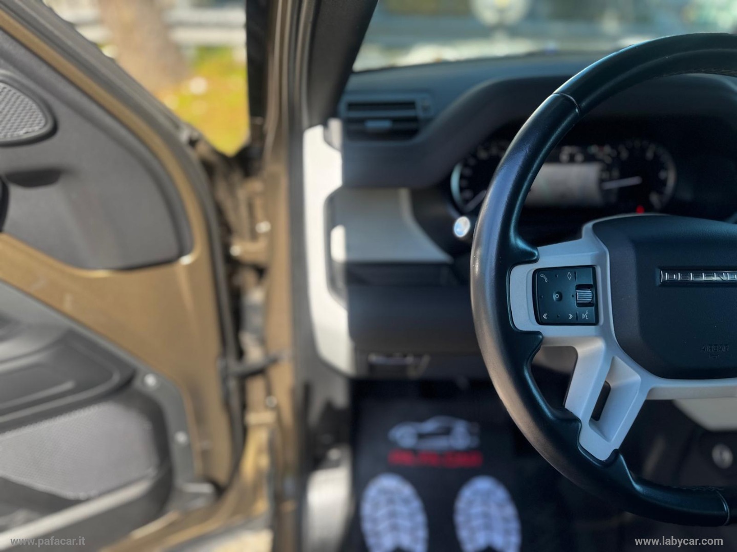 Defender 90 3.0D I6 200 CV X-Dynamic S - immagine 27
