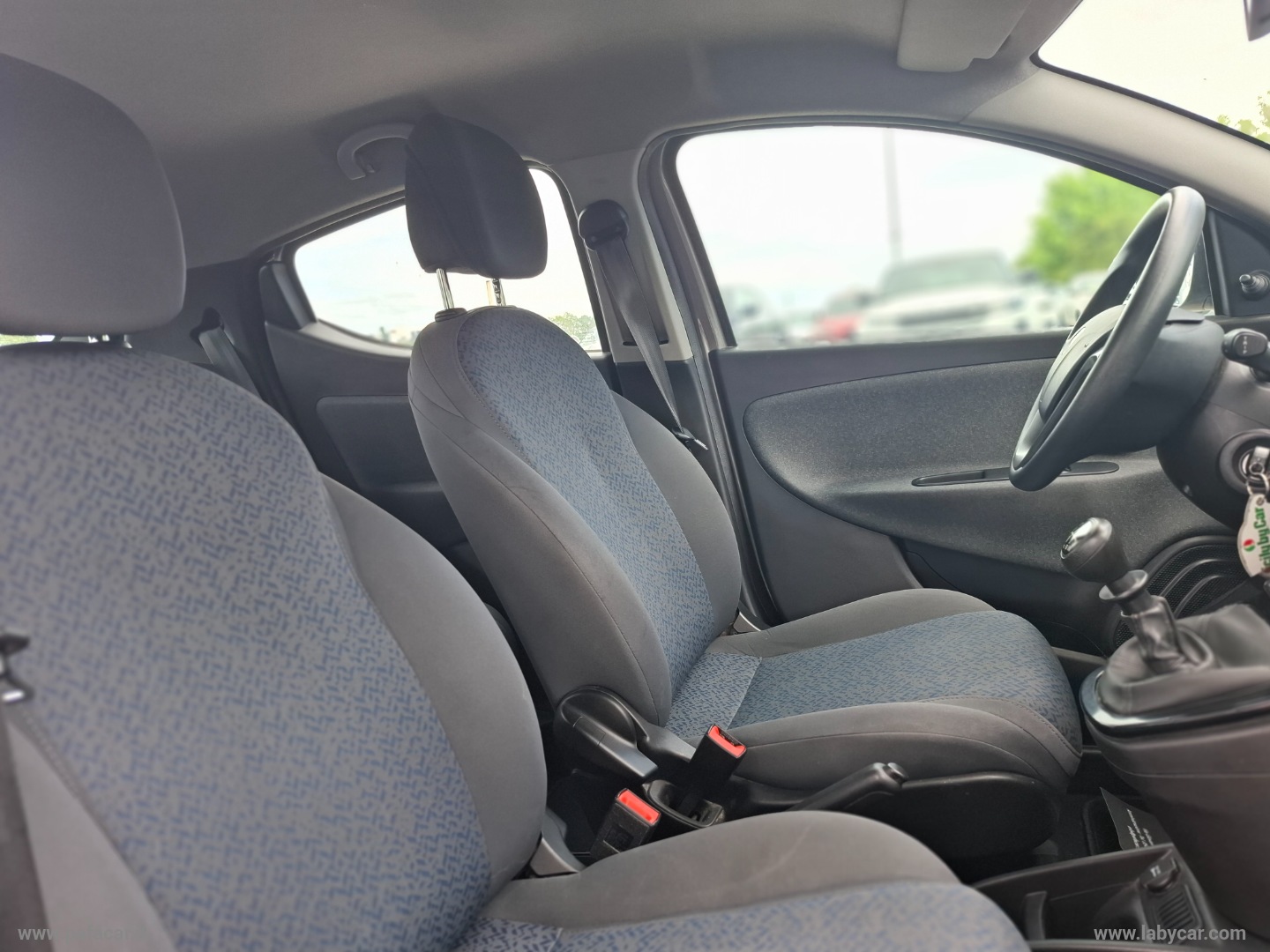 Ypsilon 1.0 FireFly 5p.S&S Hybrid Silver - immagine 27