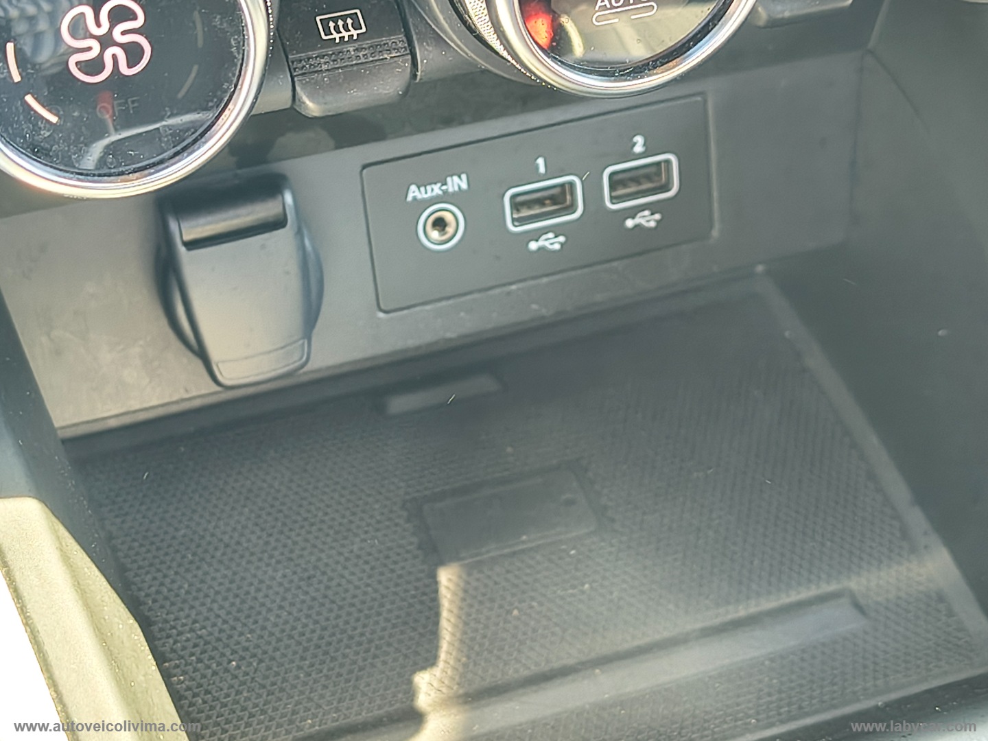 Clio TCe 100 CV GPL Techno - immagine 27