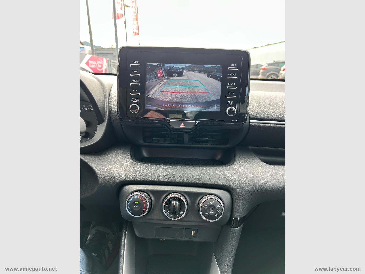 Yaris 1.0 5p. Business - immagine 27