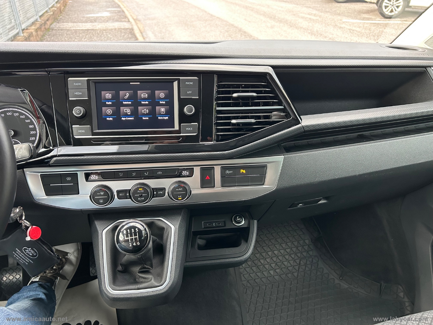 Multivan 2.0TDI 150CV 4M. Space - immagine 27