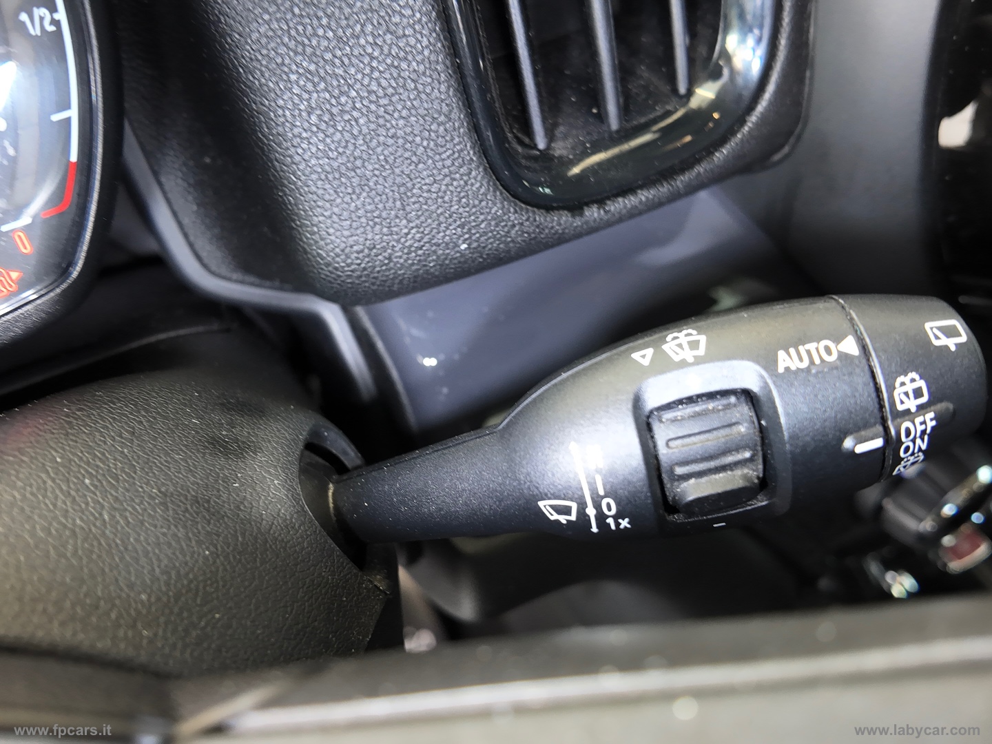 Mini Cooper D Business Countryman Aut. - immagine 27