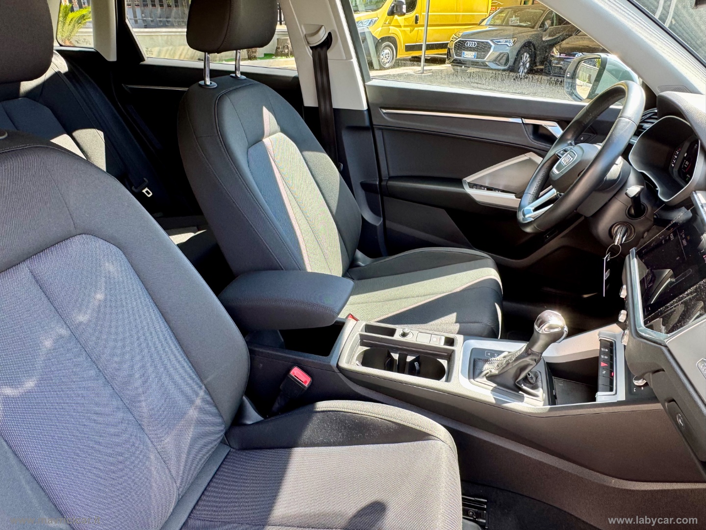 Q3 35 TDI S tronic Business Advanced - immagine 27