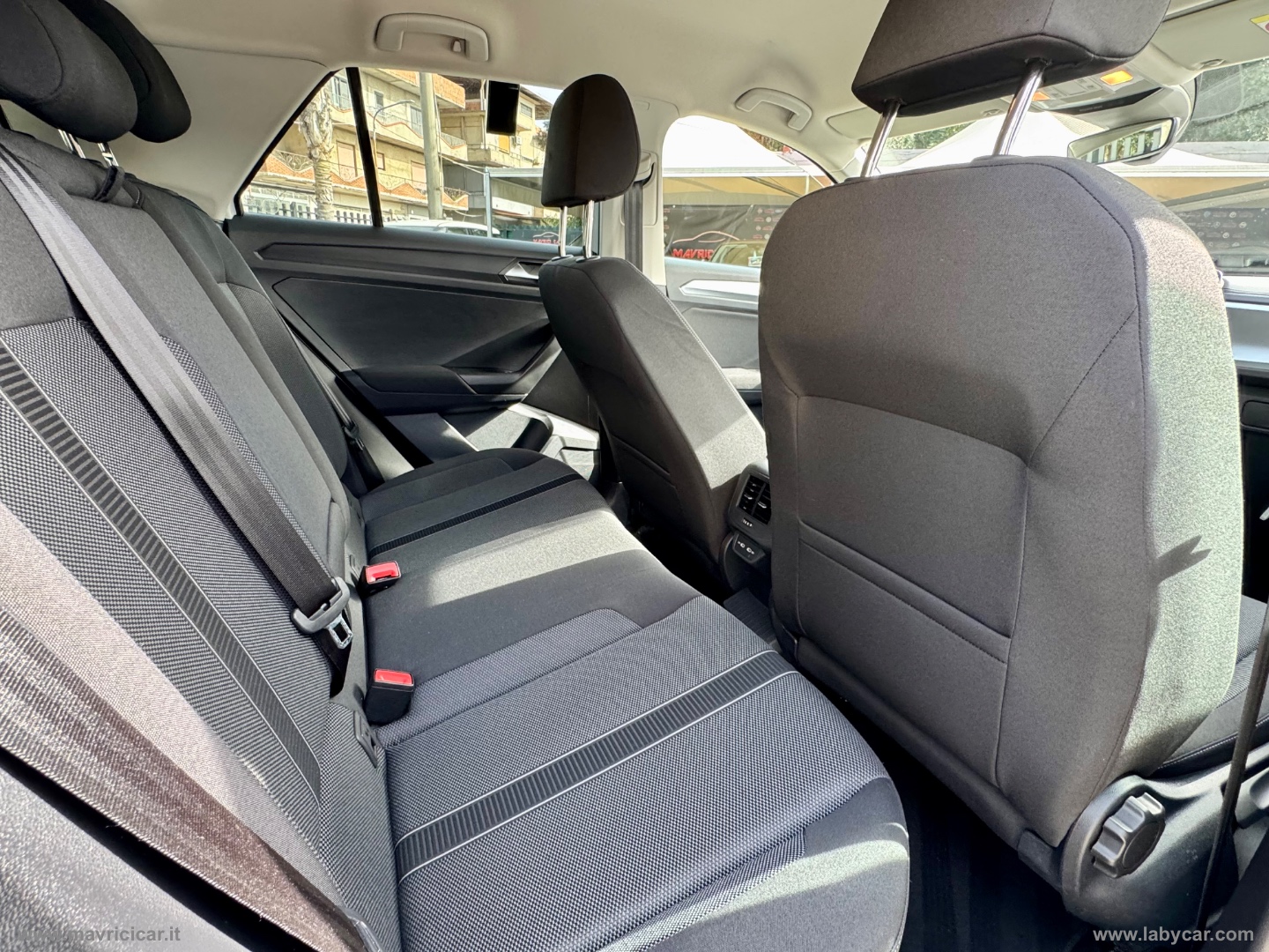 T-Roc 2.0 TDI SCR 150 CV DSG Sport - immagine 27