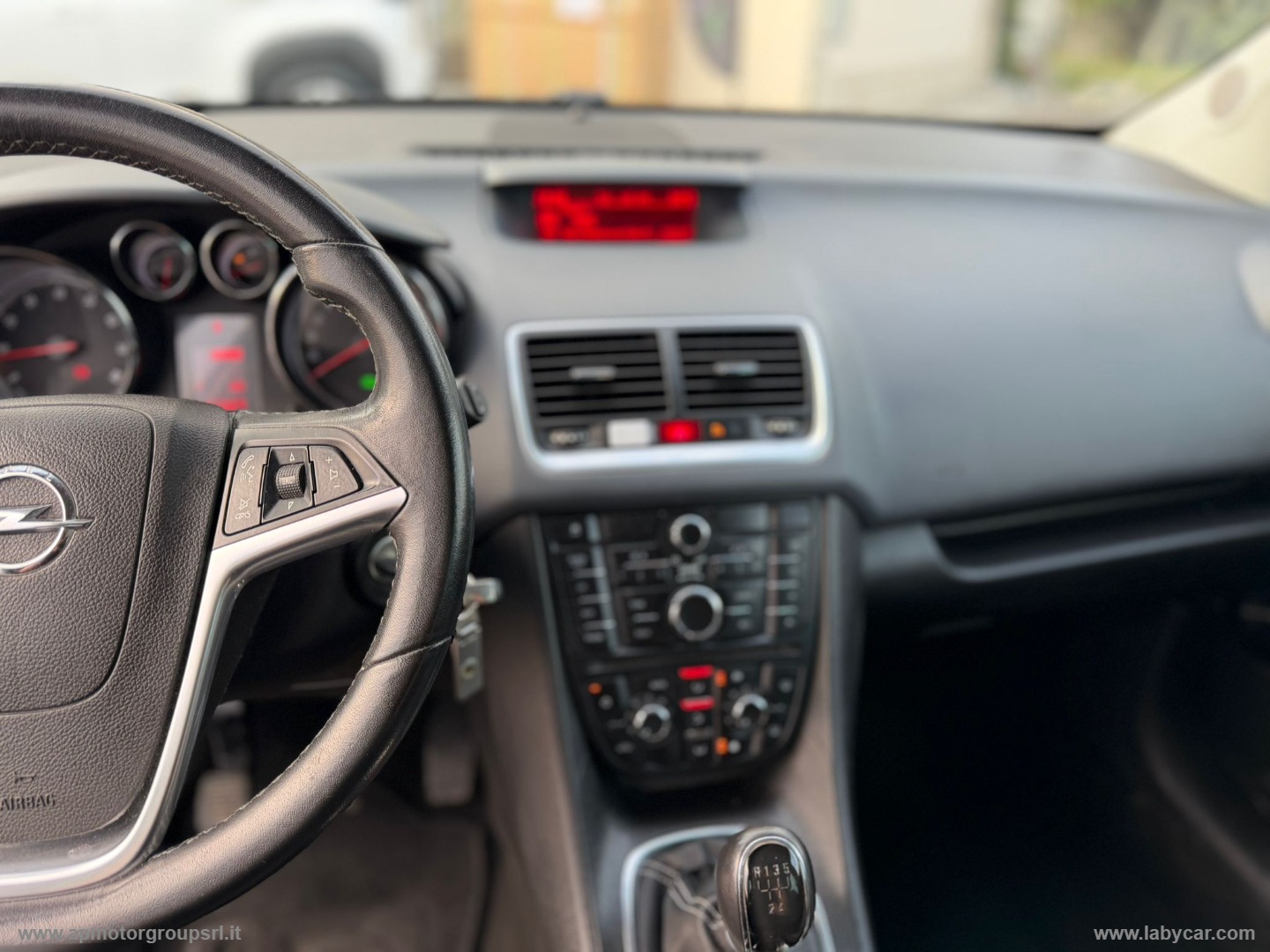 Meriva 1.4 T 120 CV Cosmo - immagine 27