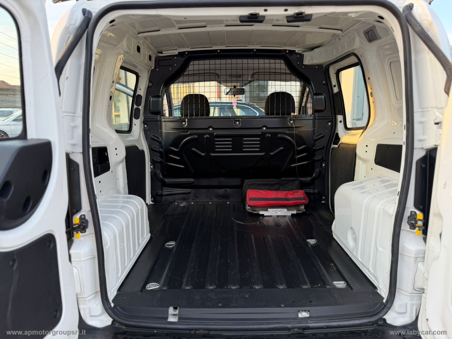 Fiorino 1.3 MJT 95CV Cargo SX SEMIVETRATO - immagine 27