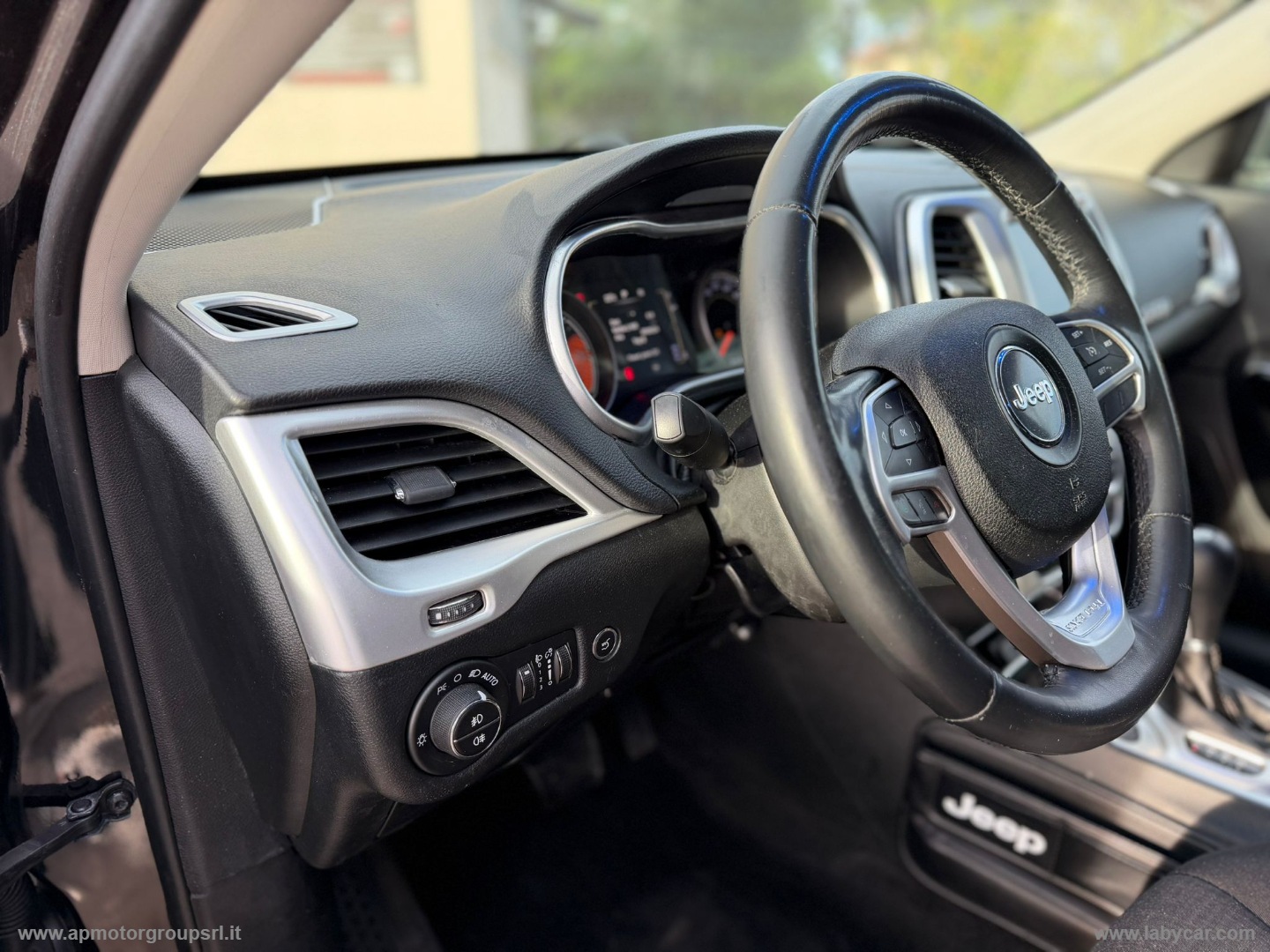 Cherokee 2.2 Mjt II 185CV 4WD AD.I Long. - immagine 27