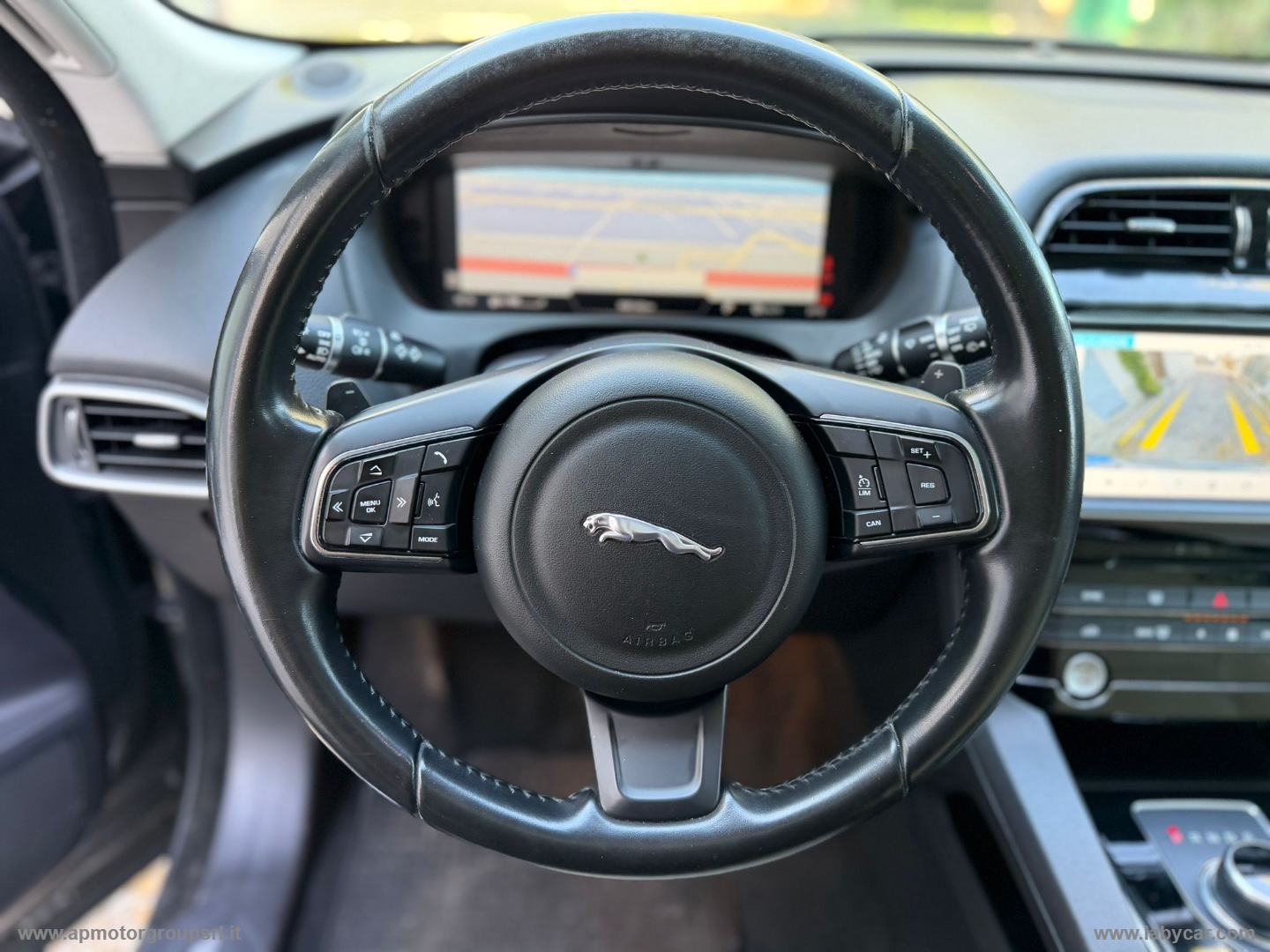 F-Pace 2.0 D 180 CV AWD aut. Prestige - immagine 27