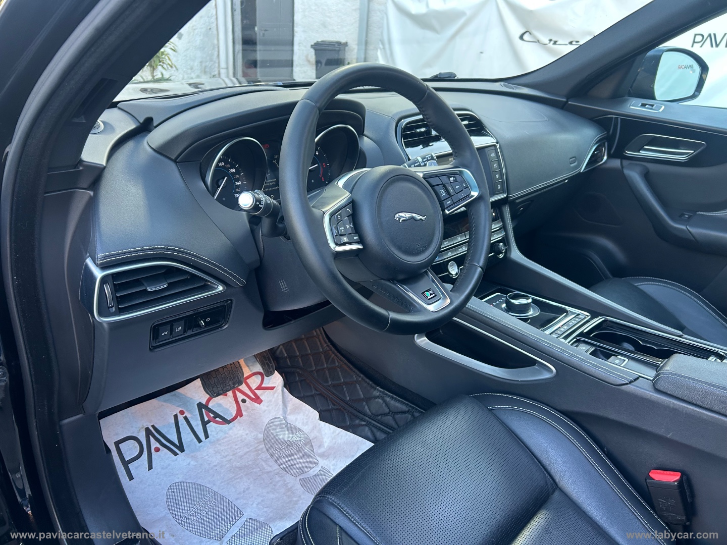 F-Pace 2.0 D 180 CV AWD aut. R-Sport - immagine 27