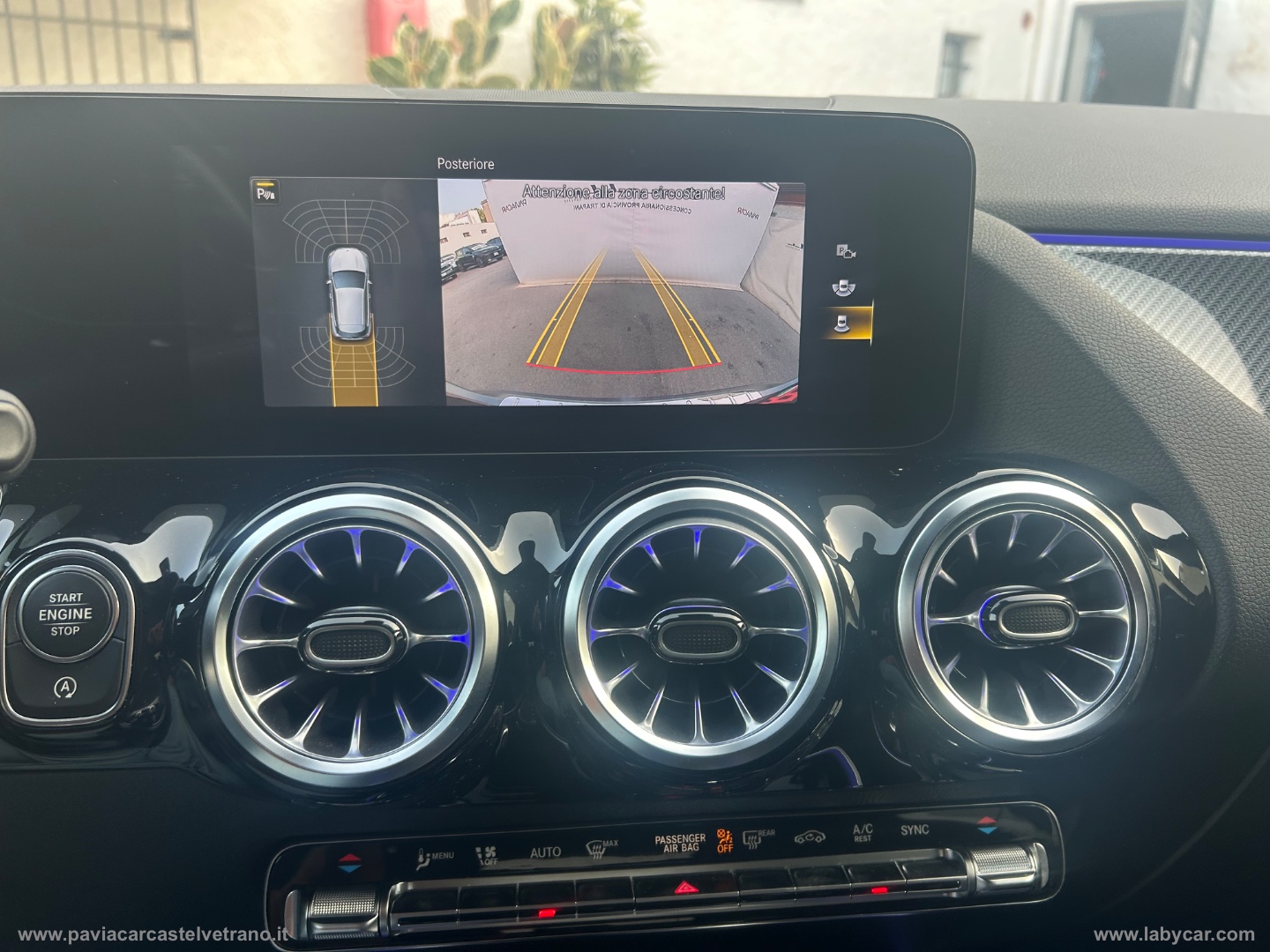 GLA 200 d Automatic 4Matic Premium - immagine 27