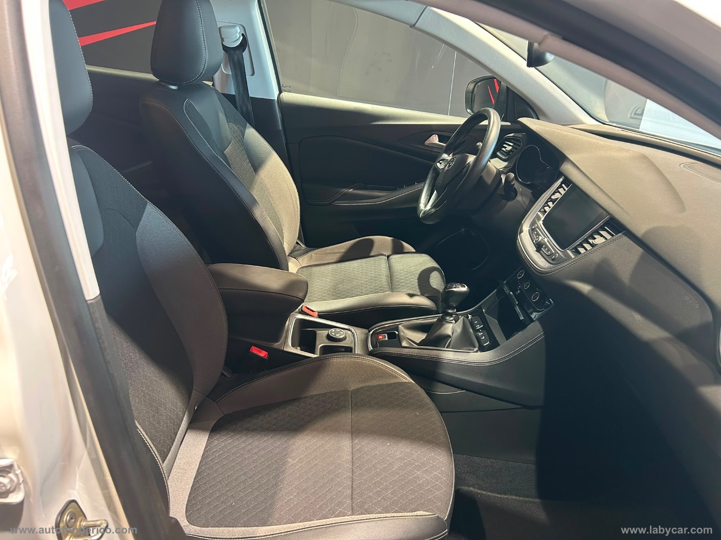 Grandland X 1.5 D Ecotec S&S Business - immagine 27