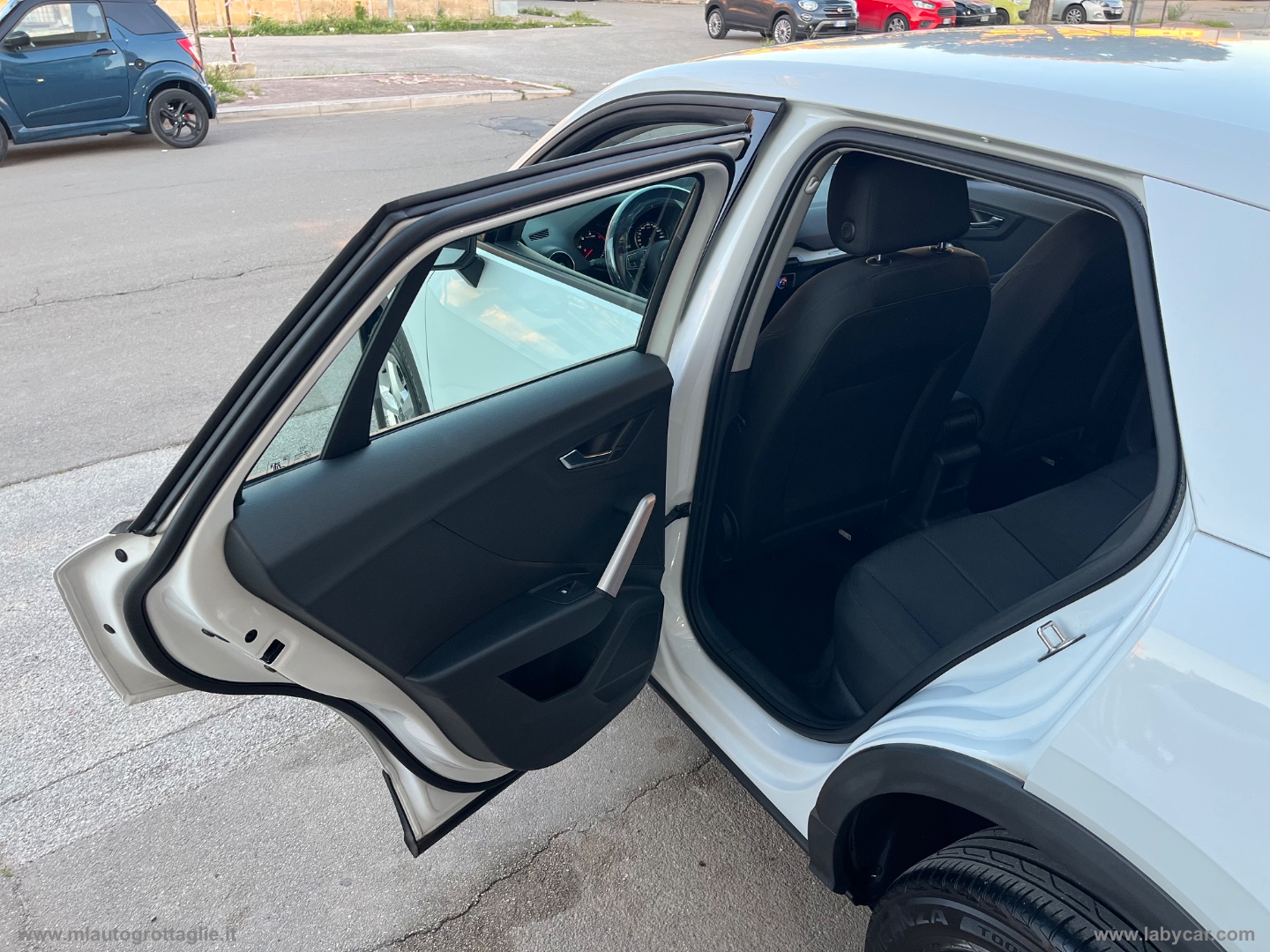 Q2 30 TDI S tronic Business Design - immagine 27