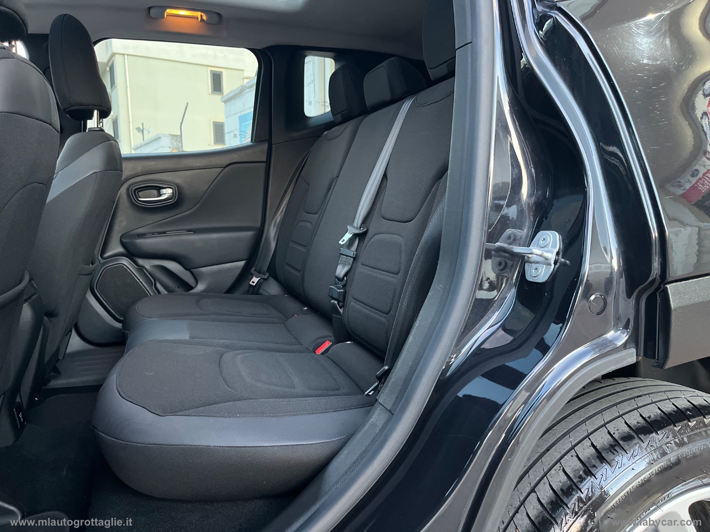 Renegade 1.6 Mjt 120CV Limited TETTO APRIBILE - immagine 27