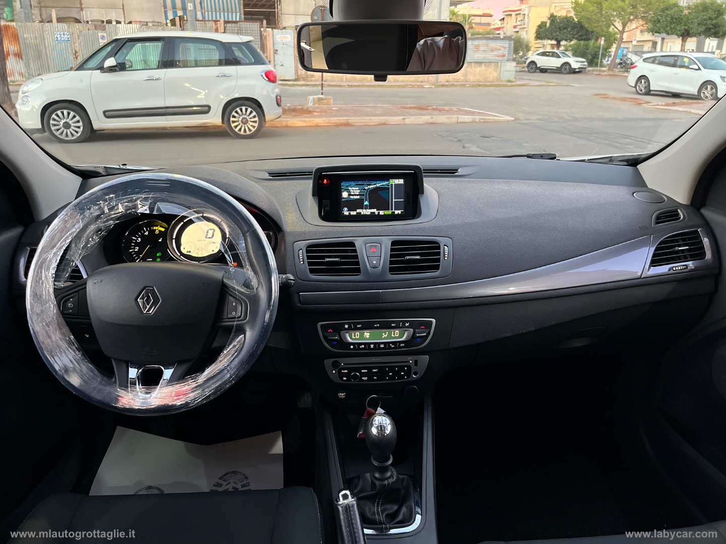 Mégane 1.5 dCi 110 CV SporTour Limited - immagine 27