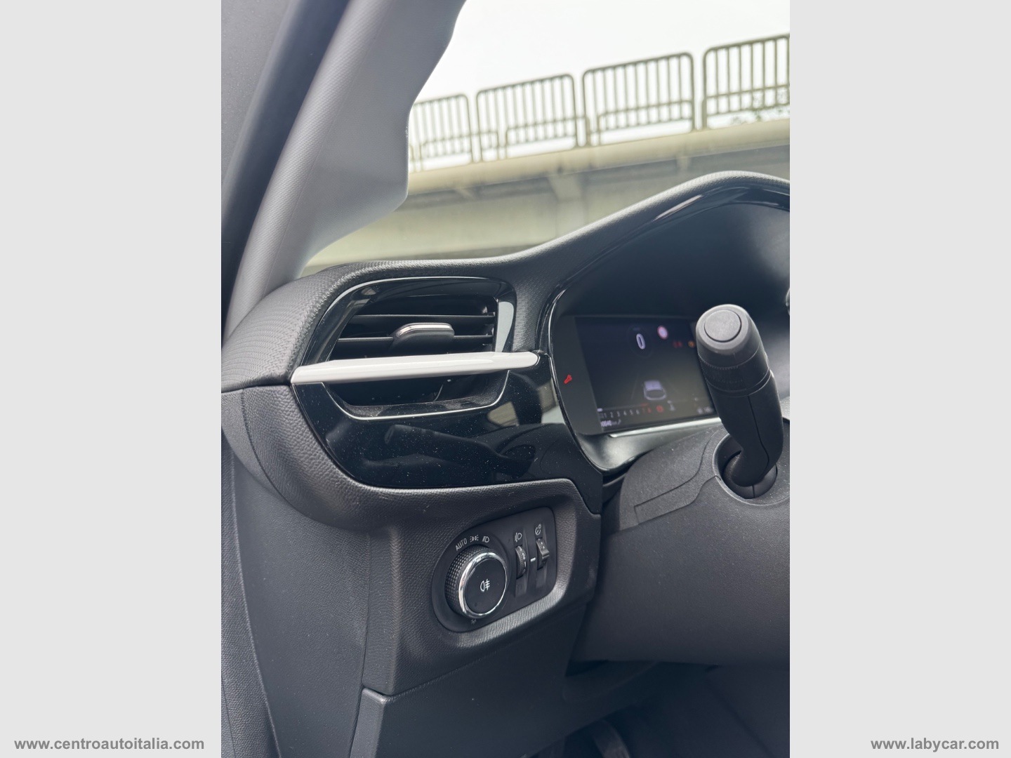 Corsa 1.2 Blitz Edition - immagine 27